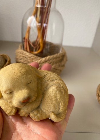 Hasır Sepetlerde Kahverengi Köpek Figürleri - Görsel 9