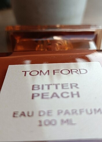  Beden Tom Ford Bitter Peach