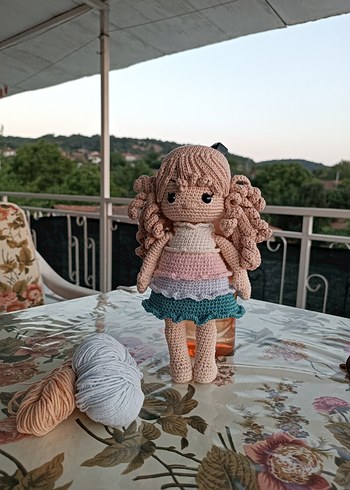 Diğer Renkli Pastel Tonlarda Örgü Bebek