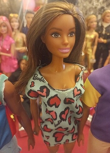 Beden Renk Barbie Zenci Ailesi rezerve