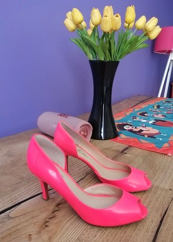 Neon pembe ayakkabı - Görsel 2