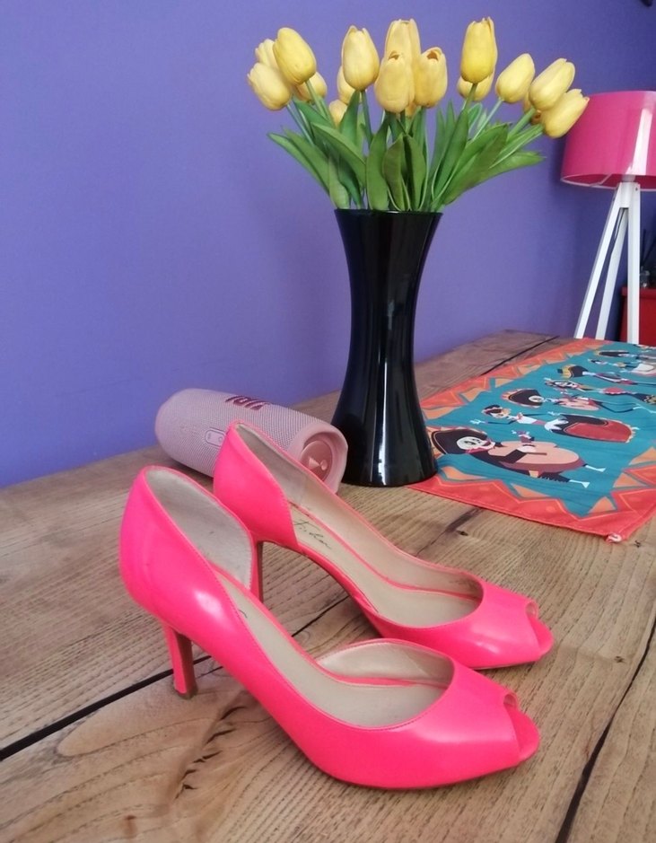 Neon pembe ayakkabı - Görsel 2