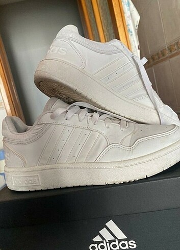 Orjinal Adidas spor ayakkabı 