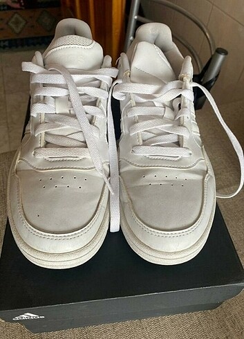 40 Beden Orjinal Adidas spor ayakkabı 