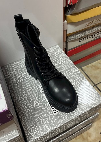 Beyaz Bağcıklı Platform Topuklu Kadın Bot - Görsel 3