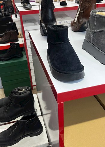 Ugg 35