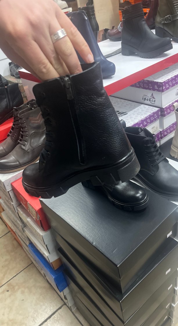 Siyah Yüksek Topuklu Kemer Detaylı Kadın Bot - Görsel 3