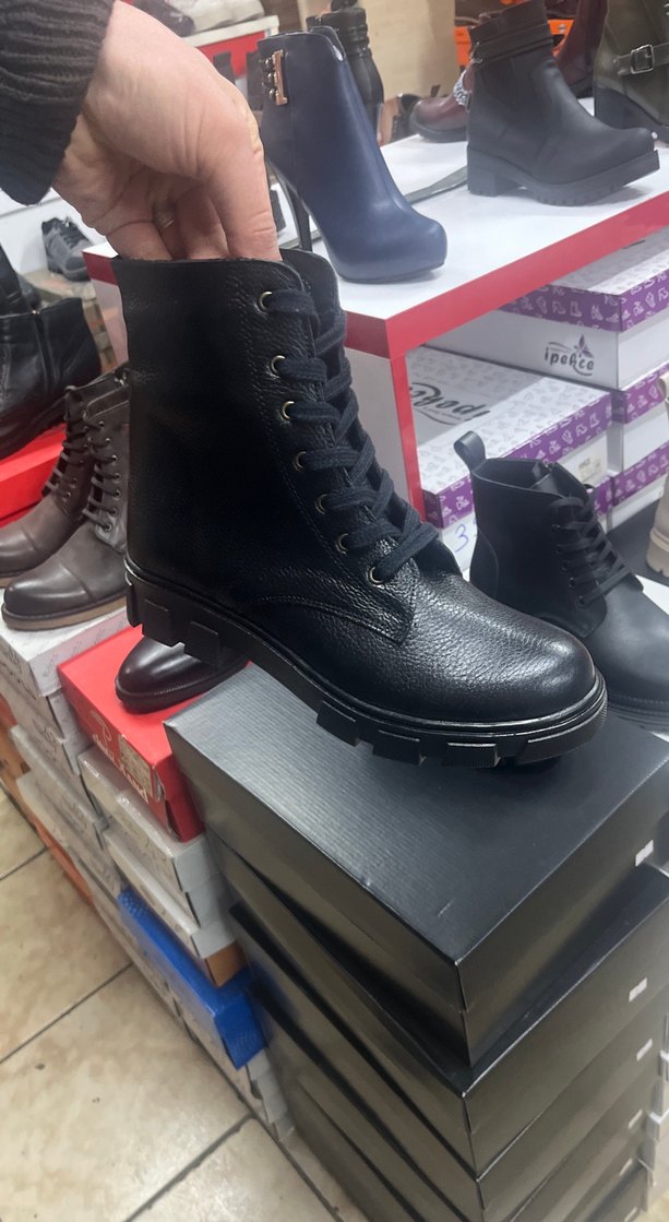 Siyah Yüksek Topuklu Kemer Detaylı Kadın Bot - Görsel 2