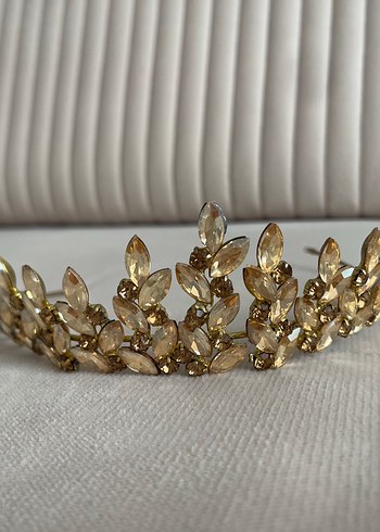 Altın Renkli Parlak Taşlı Gelin Tacı