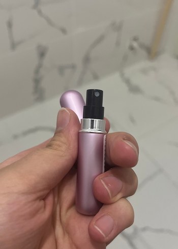 Taşınabilir Pembe Kadın Parfüm Şişesi - Görsel 3