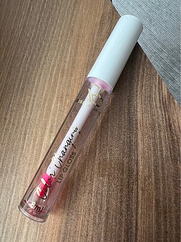 Rise and shine lip gloss