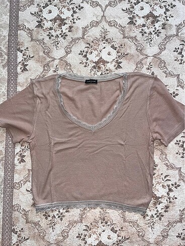dantel detaylı tshirt (toplu alımlarda hediyedir)