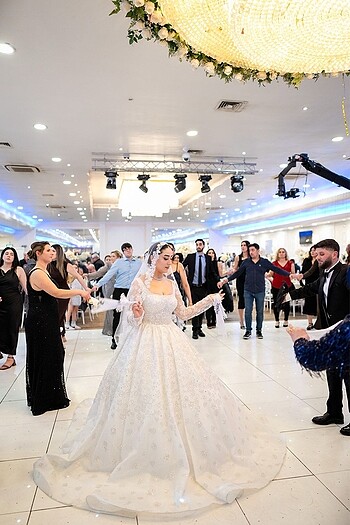 l Beden 2025 yeni sezon gelinlik modeli 1 defa temiz kullanıldı