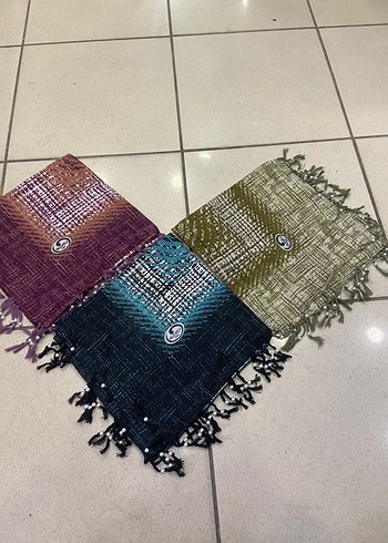 kenarı boncuk işlemeli mevsimlik eşarplar - Görsel 3