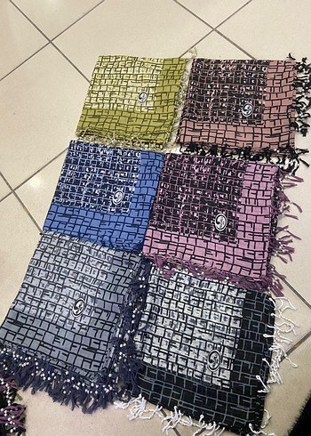 kenarı boncuk işlemeli mevsimlik eşarplar - Görsel 4