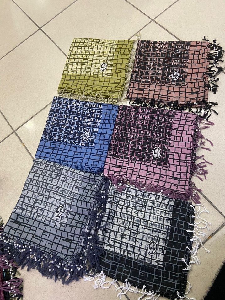 kenarı boncuk işlemeli mevsimlik eşarplar - Görsel 4