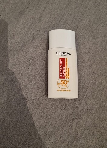 Loreal Paris Revitalift Clinical
SPF 50+ Günlük Yüksek UV
Koruma - Görsel 3