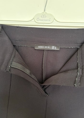 Siyah Kadın Midi Kumaş Pantolon - Görsel 3