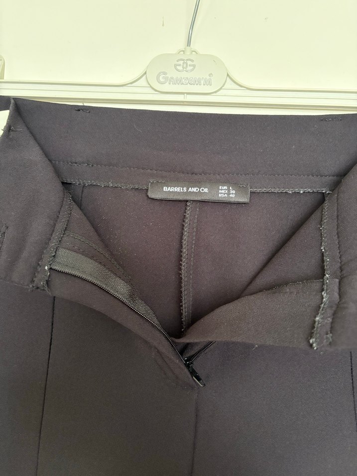 Siyah Kadın Midi Kumaş Pantolon - Görsel 3