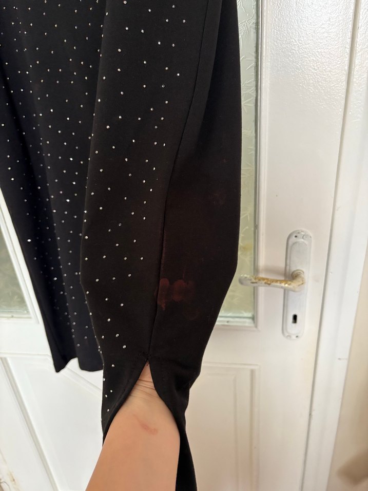 Guess Kadın Siyah Payetli elbise kusurlar fotoda belirtildi - Görsel 5