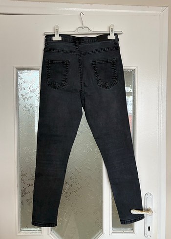 Siyah Bel Detaylı Kadın Denim Pantolon - Görsel 2