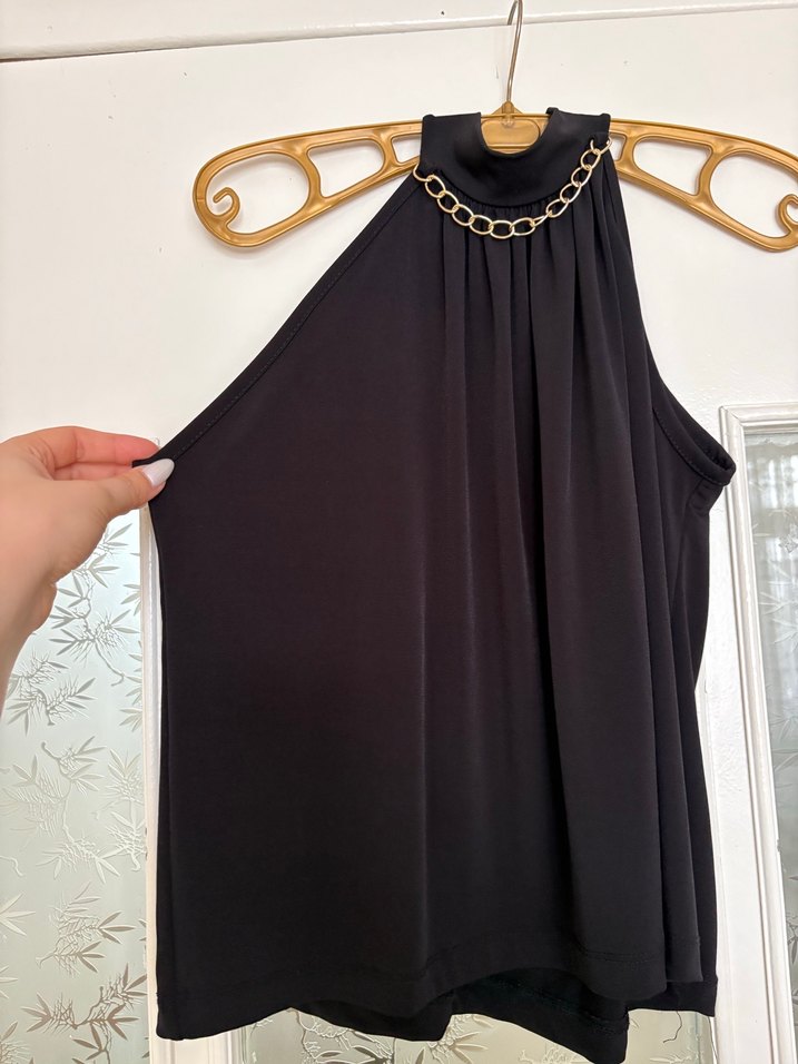 Zincir Detaylı Siyah Bluzu - Görsel 2