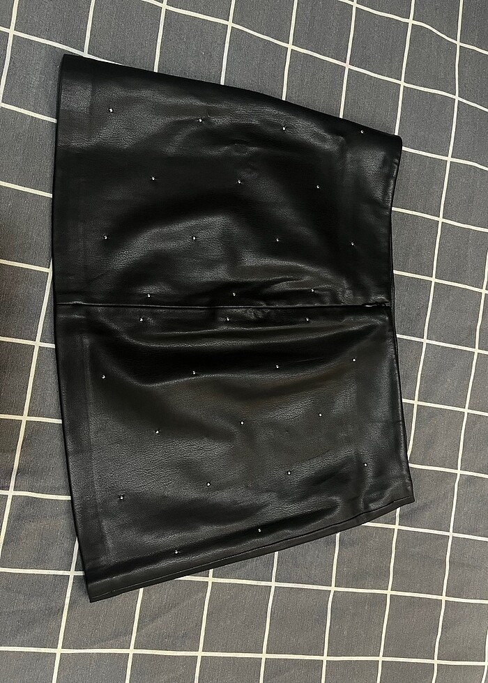 Mango Yılan Derisi Görünümlü Mini Etek - Görsel 3