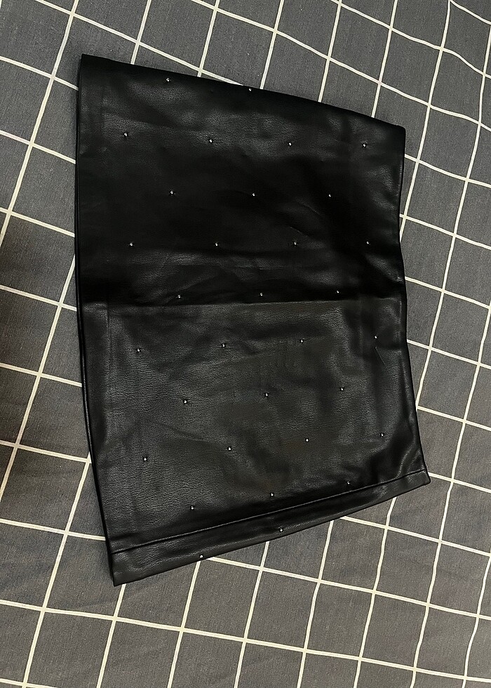 Mango Yılan Derisi Görünümlü Mini Etek - Görsel 4