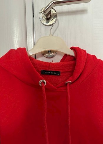 Kırmızı Kapüşonlu Kadın Sweatshirt - Görsel 2