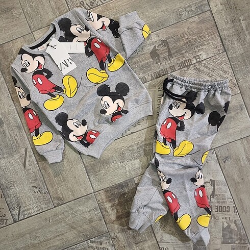 Orjinal Marka Mickey Mouse Baskılı Takım