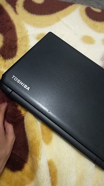 Toshiha Laptop Diz Üstü
