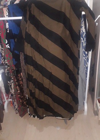 52 Beden Uzun Zebra Desenli Kahverengi elbise