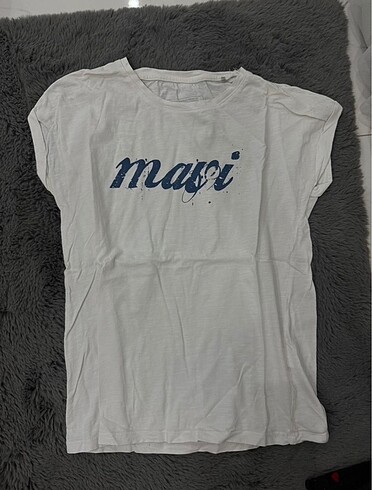 Mavi marka tişört