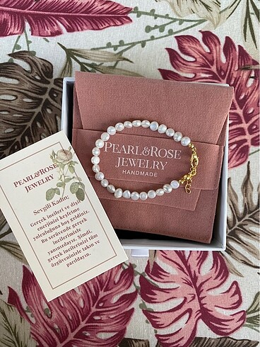 Viyana Real Pearl Bracelet