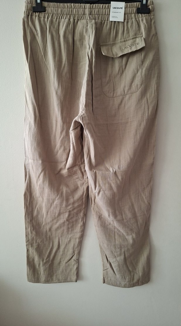 Lacoste Bej Düz Kesim Rahat Pantolon — görsel 5/5
