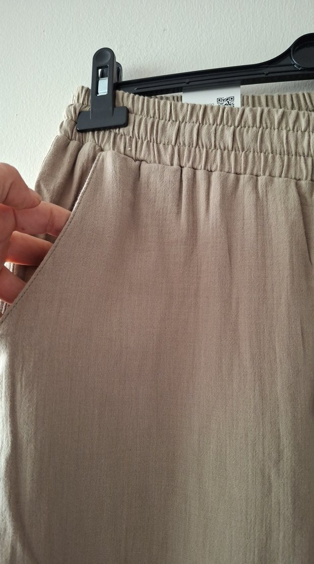 Lacoste Bej Düz Kesim Rahat Pantolon — görsel 2/5