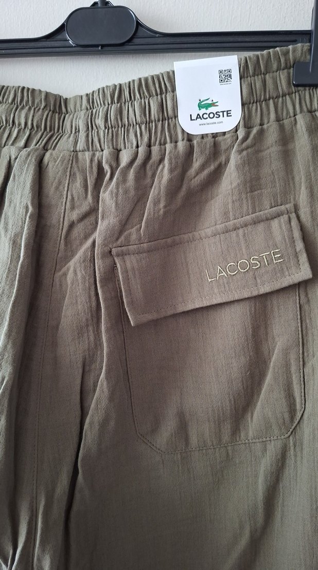Lacoste Haki Rahat Kesim Pamuklu Pantolon — görsel 3/4
