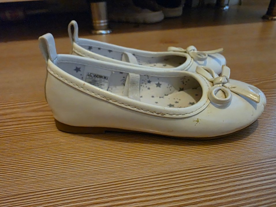 Kız Çocuk Beyaz Tokalı Babet Ayakkabı - Görsel 3