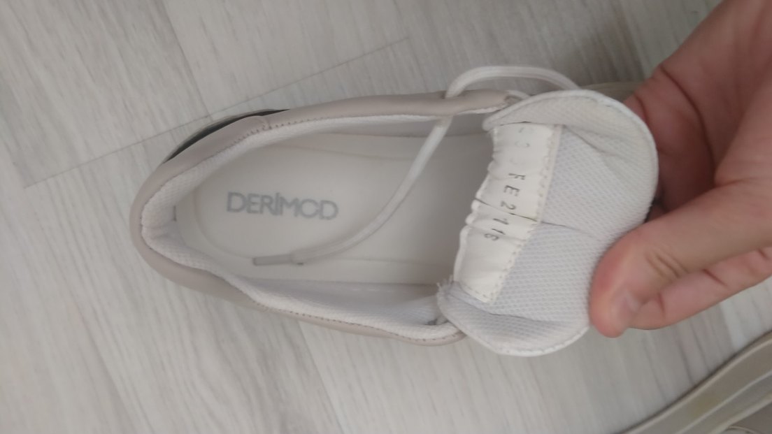 Derimod Beyaz Bağcıklı Spor Ayakkabı - Görsel 3