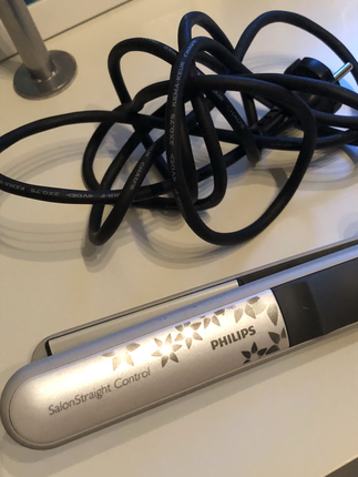 Markasız Ürün Philips Saç düzleştirici