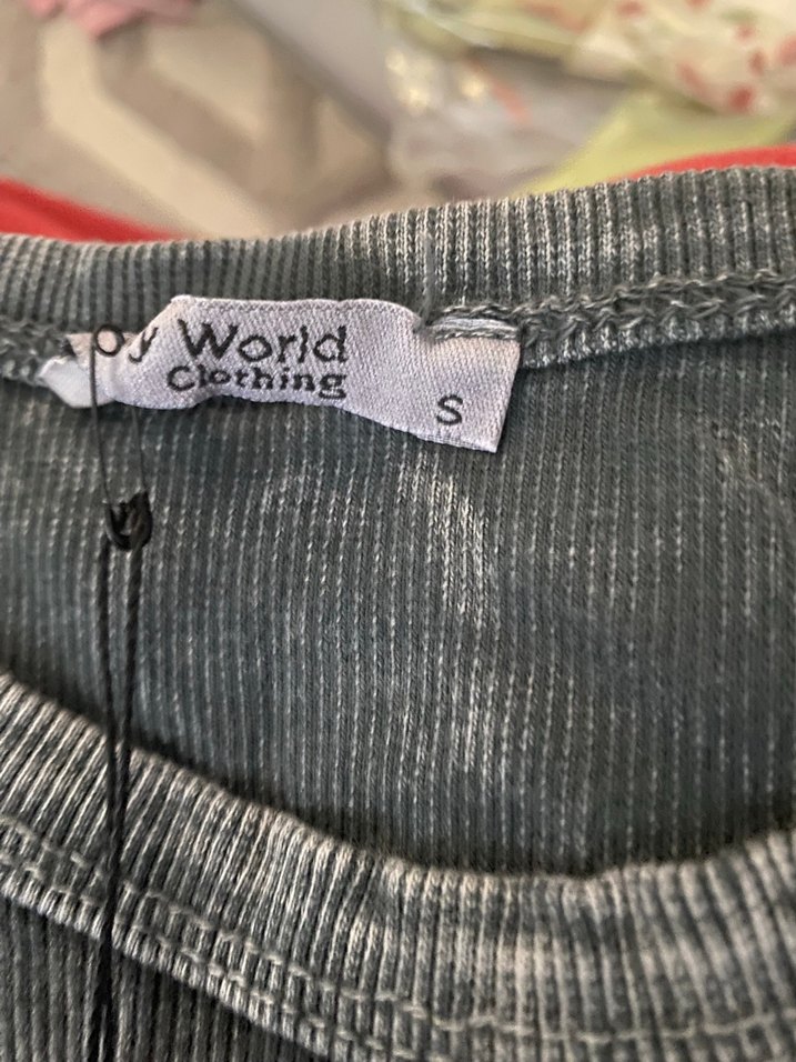 Düğmeli Gri Kadın Kolsuz crop - Görsel 2