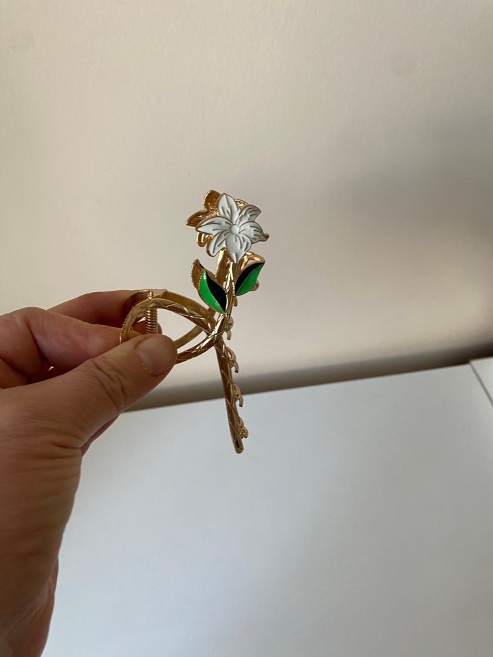 Beyaz Çiçekli Saç Tokası - Görsel 3