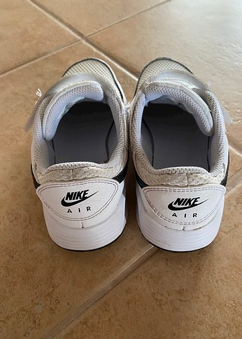 Beyaz Cırtlı Spor Ayakkabı - Görsel 3