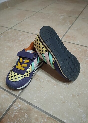 Hummel spor ayakkabı orjinal bir üründür  - Görsel 7