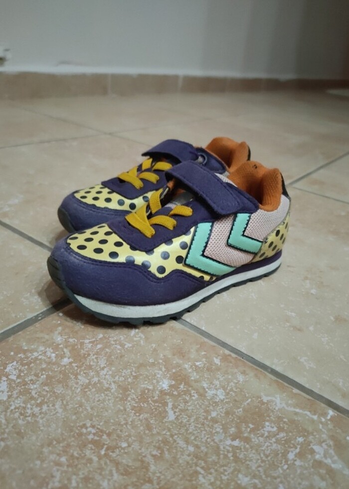 Hummel spor ayakkabı orjinal bir üründür  - Görsel 4