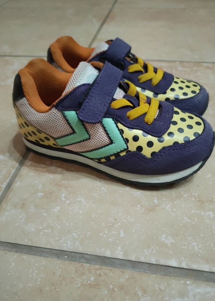 Hummel spor ayakkabı orjinal bir üründür  - Görsel 5