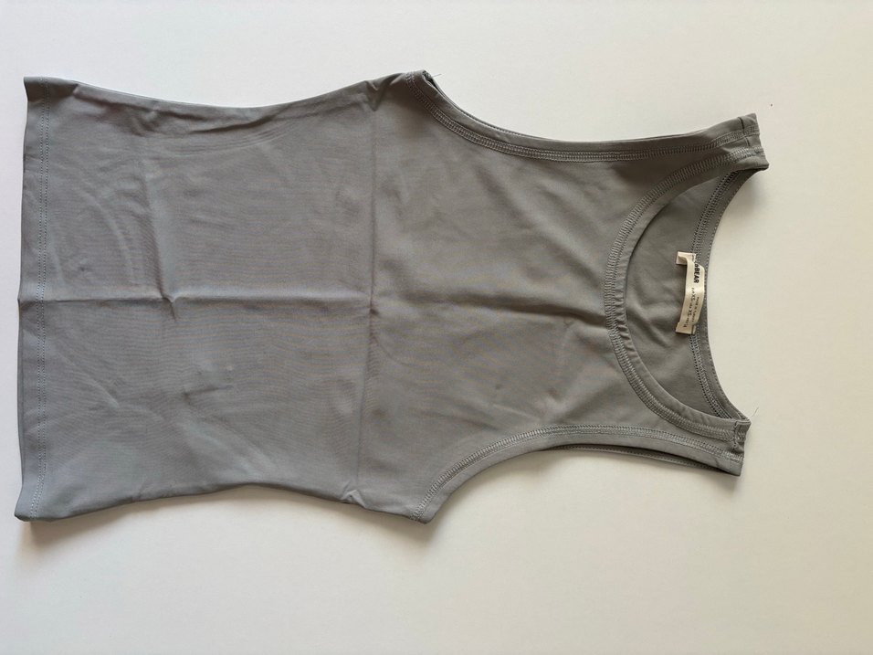 Gri Yüksek Yakalı Kolsuz Crop Top - Görsel 2