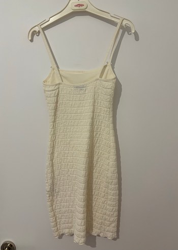 Krem bershka kurdeleli elbise - Görsel 4