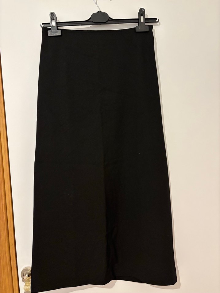 Siyah yırtmaçlı  Uzun Etek - Görsel 3