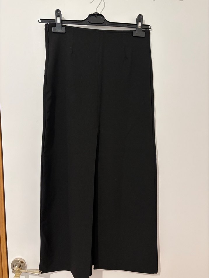 Siyah yırtmaçlı  Uzun Etek - Görsel 2